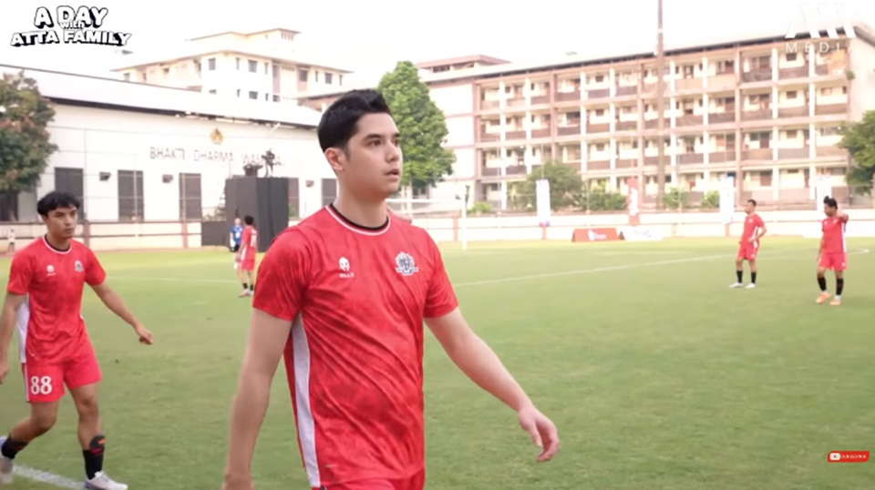 Momen Al Ghazali Luapkan Emosi